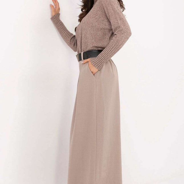 Women trousers model 220022