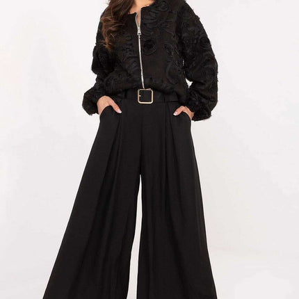 Women trousers model 220024