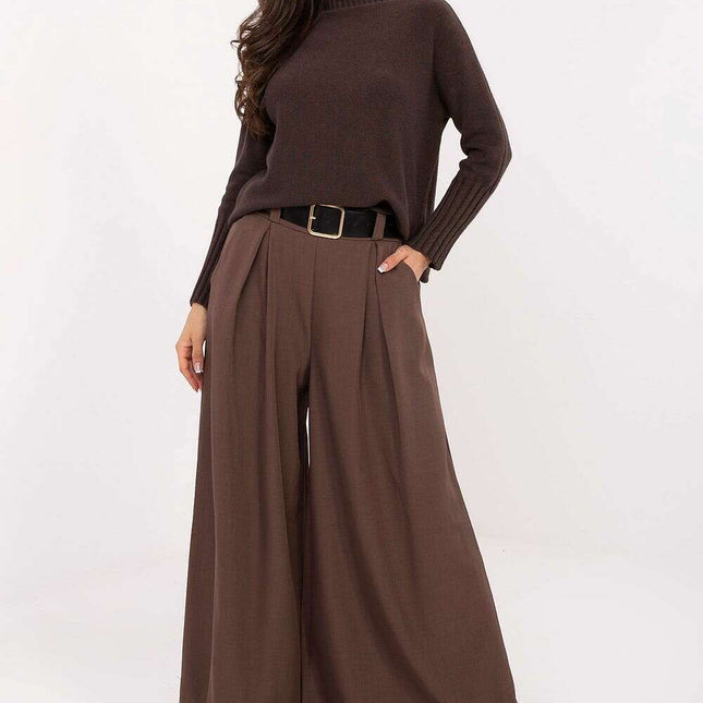 Women trousers model 220025