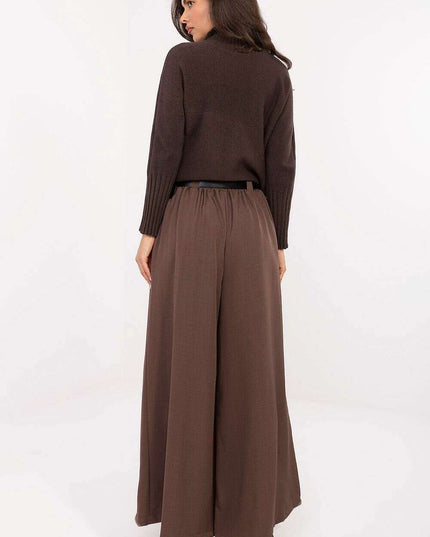 Women trousers model 220025