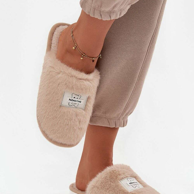 Slippers model 220062