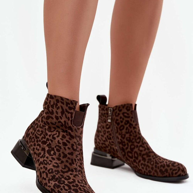 Heel boots model 220201