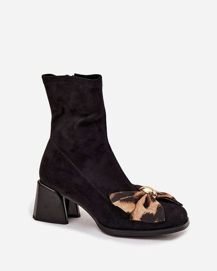 Heel boots model 220203