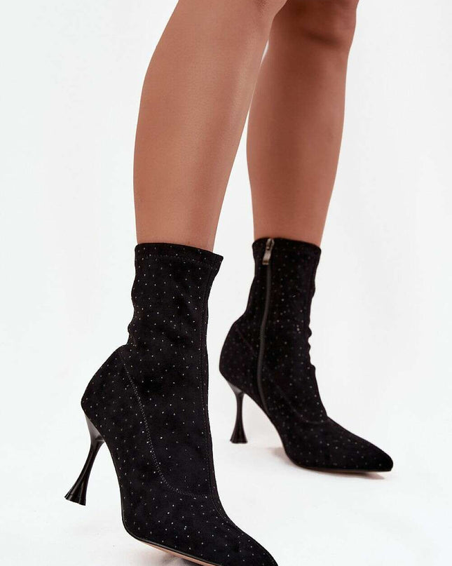 Heel boots model 220204