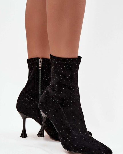 Heel boots model 220204