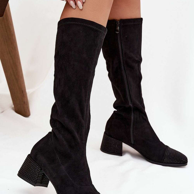 Heel boots model 220220