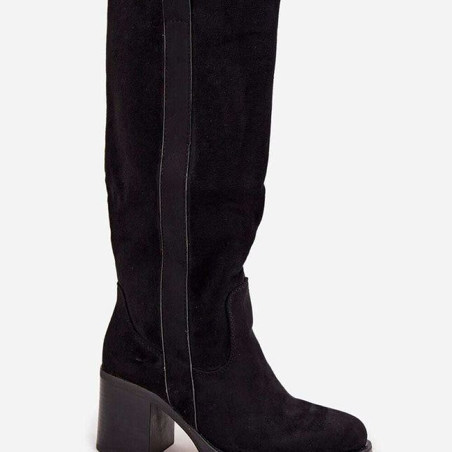 Heel boots model 220224