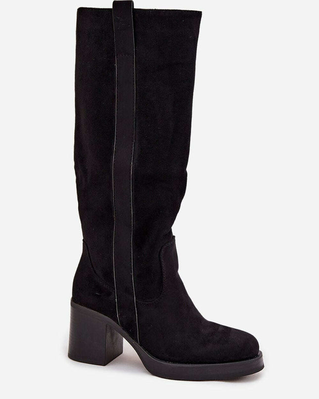 Heel boots model 220224
