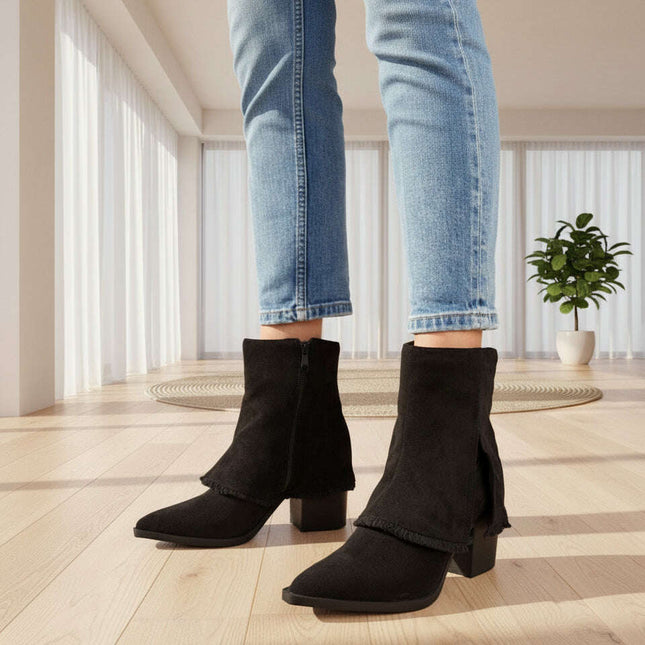 Heel boots model 220268