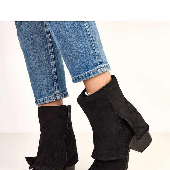 Heel boots model 220268