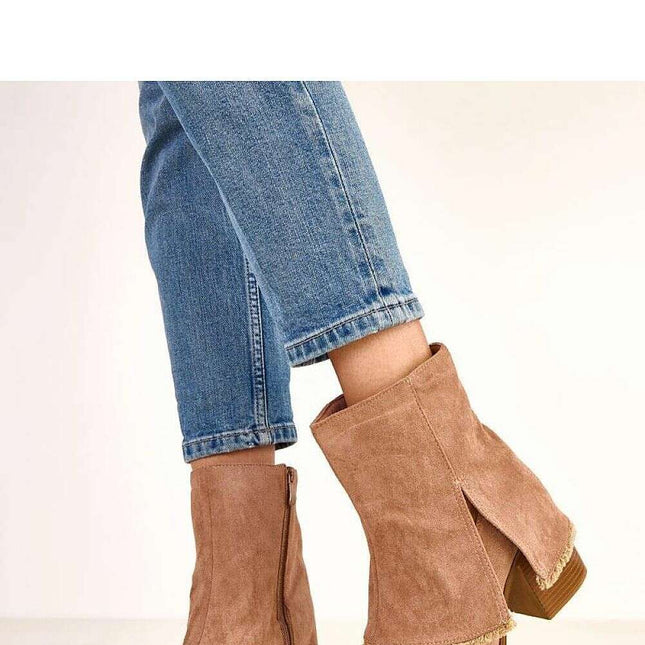 Heel boots model 220271