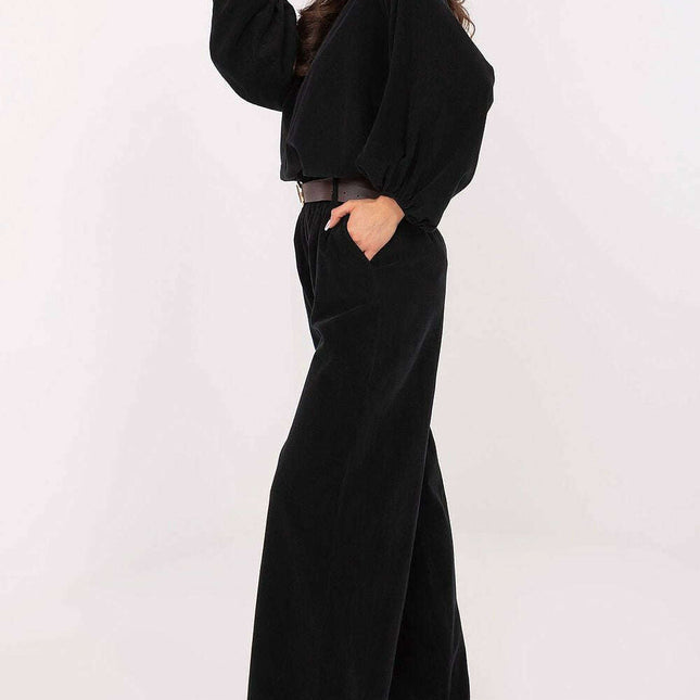 Women trousers model 220280