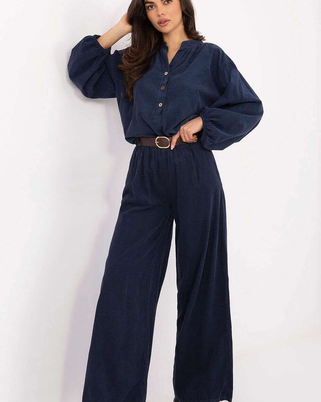 Women trousers model 220281