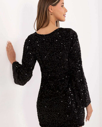 Short dress model 220312