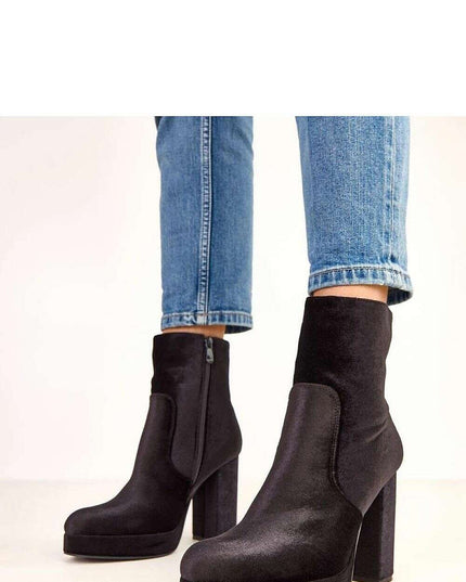 Heel boots model 220580