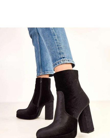 Heel boots model 220580