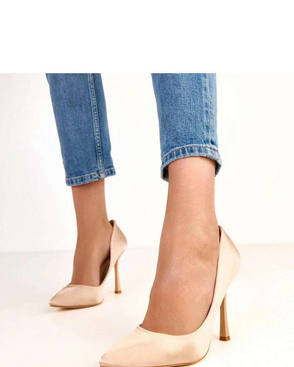 High heels model 220603