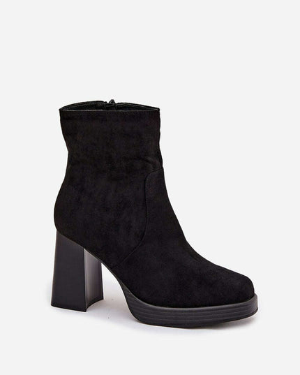 Heel boots model 220708