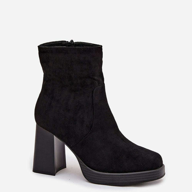Heel boots model 220708
