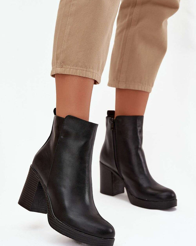 Heel boots model 220709