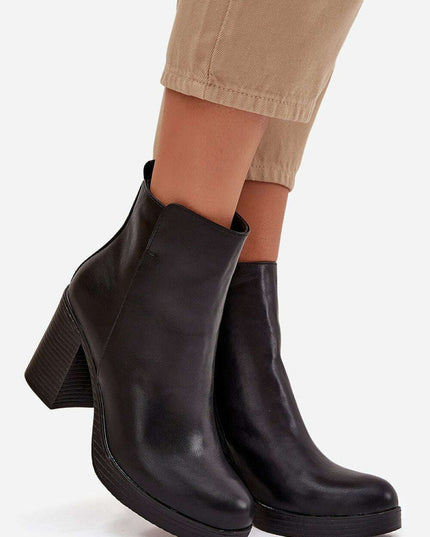 Heel boots model 220709