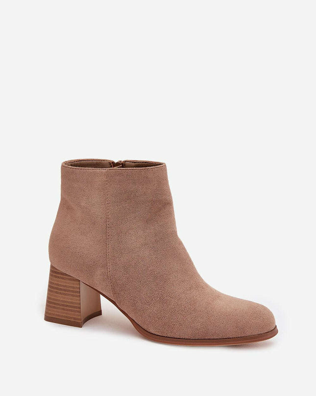 Heel boots model 220710