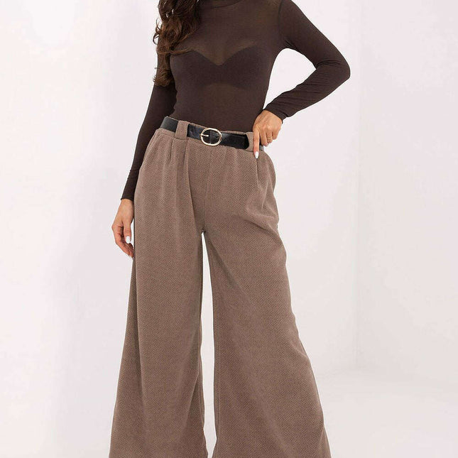 Women trousers model 220873