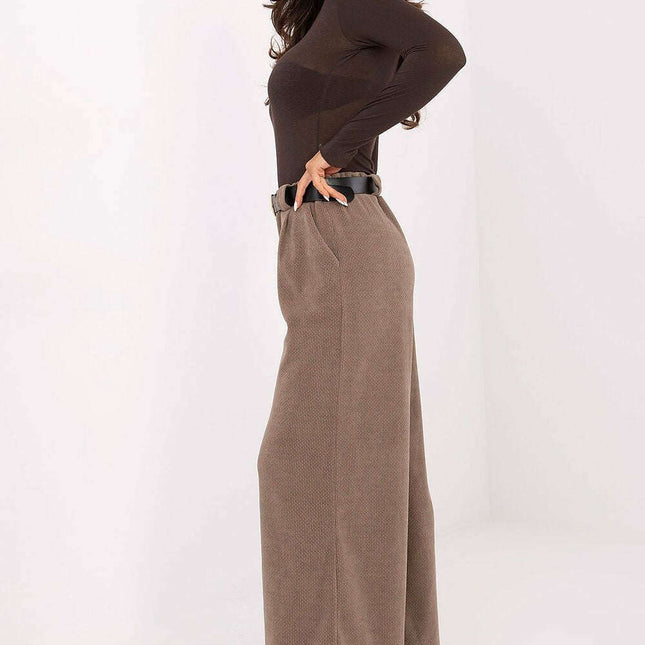 Women trousers model 220873
