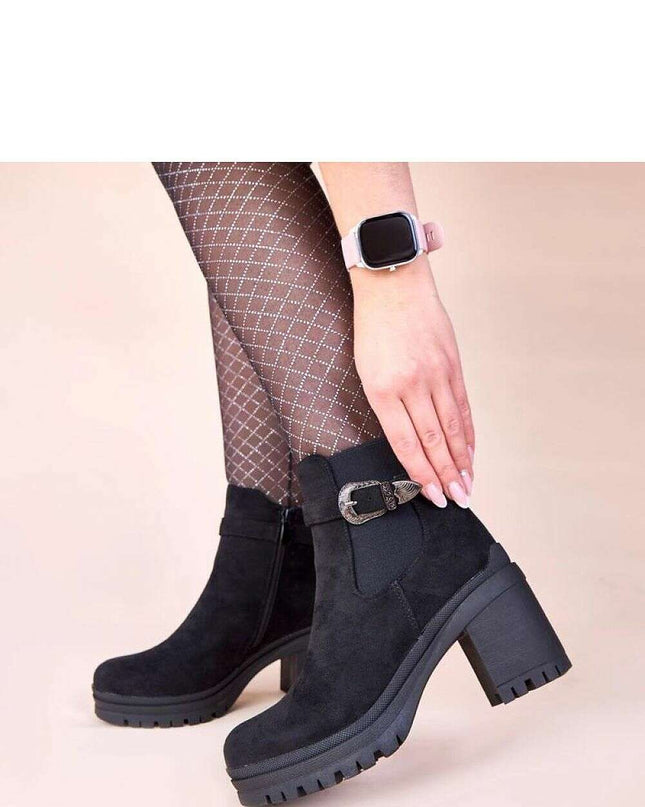 Heel boots model 221022