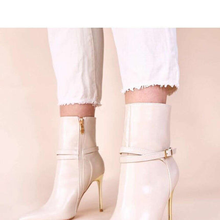 Heel boots model 221026