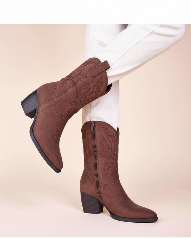 Heel boots model 221031