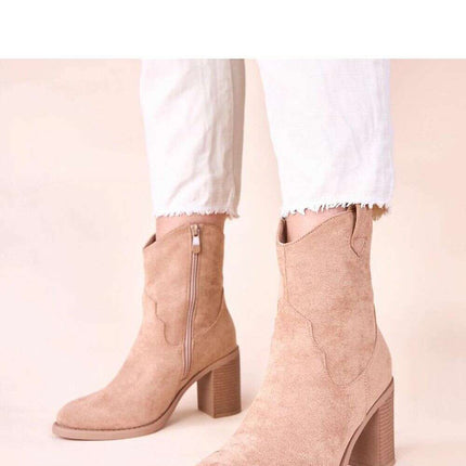 Heel boots model 221033