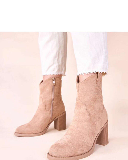 Heel boots model 221033