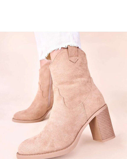Heel boots model 221033