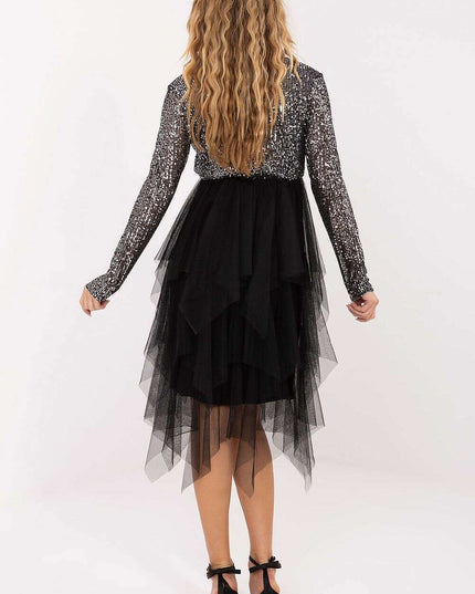 Short dress model 221077