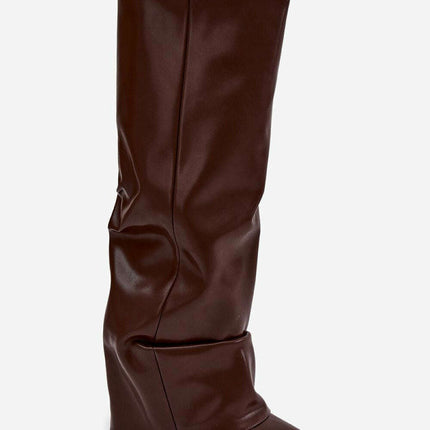 Rolled Upper Heeled Boots – Column Heel & Insulation | Très Elite