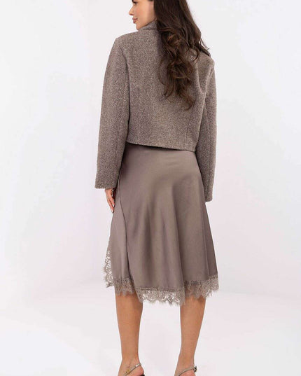 Elegant Short Women’s Coat – Classic Collar & Double-Breasted Style