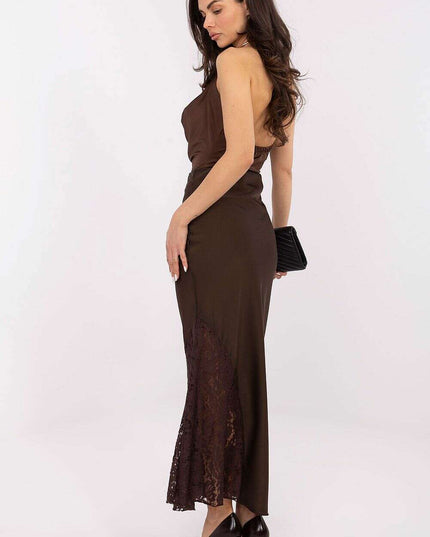 Mermaid Cut Textured Skirt with Lace Accent & Stretch Waistband