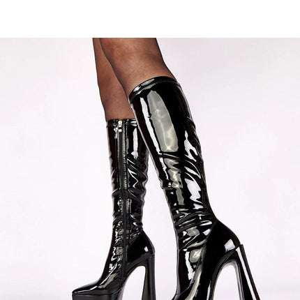 Heel boots model 221355