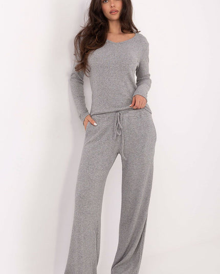 Women trousers model 221379