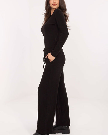 Women trousers model 221379