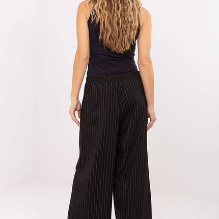 Women trousers model 221425
