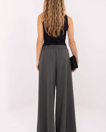 Women trousers model 221425