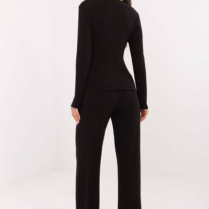 Women trousers model 221379