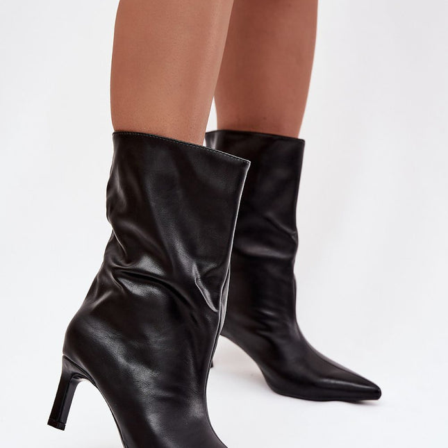 Heel boots model 221518