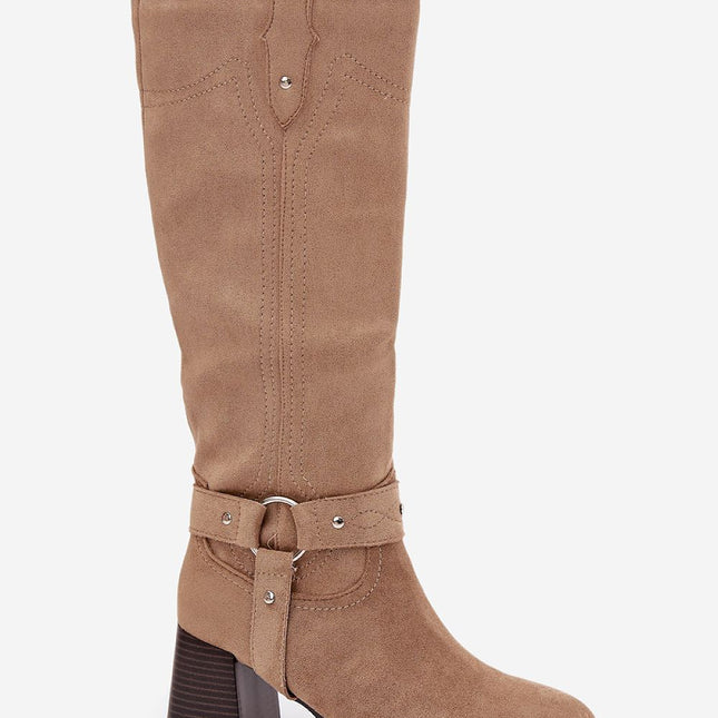 Heel boots model 221526