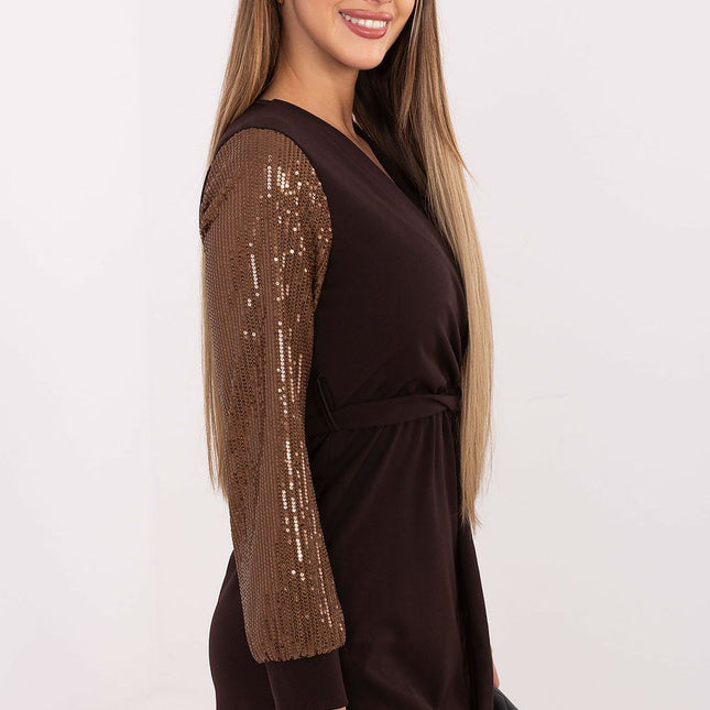 Short dress model 221559