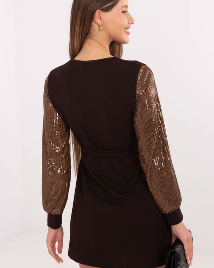 Short dress model 221559