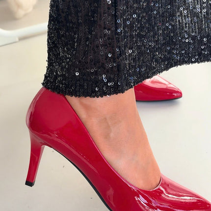Step in Style Elegant High Heels with Cushioned Insole & Classic Desig