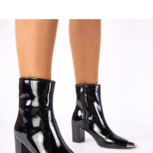 Solea Professional Heel Boots - Comfortable Fit & Stylish Design